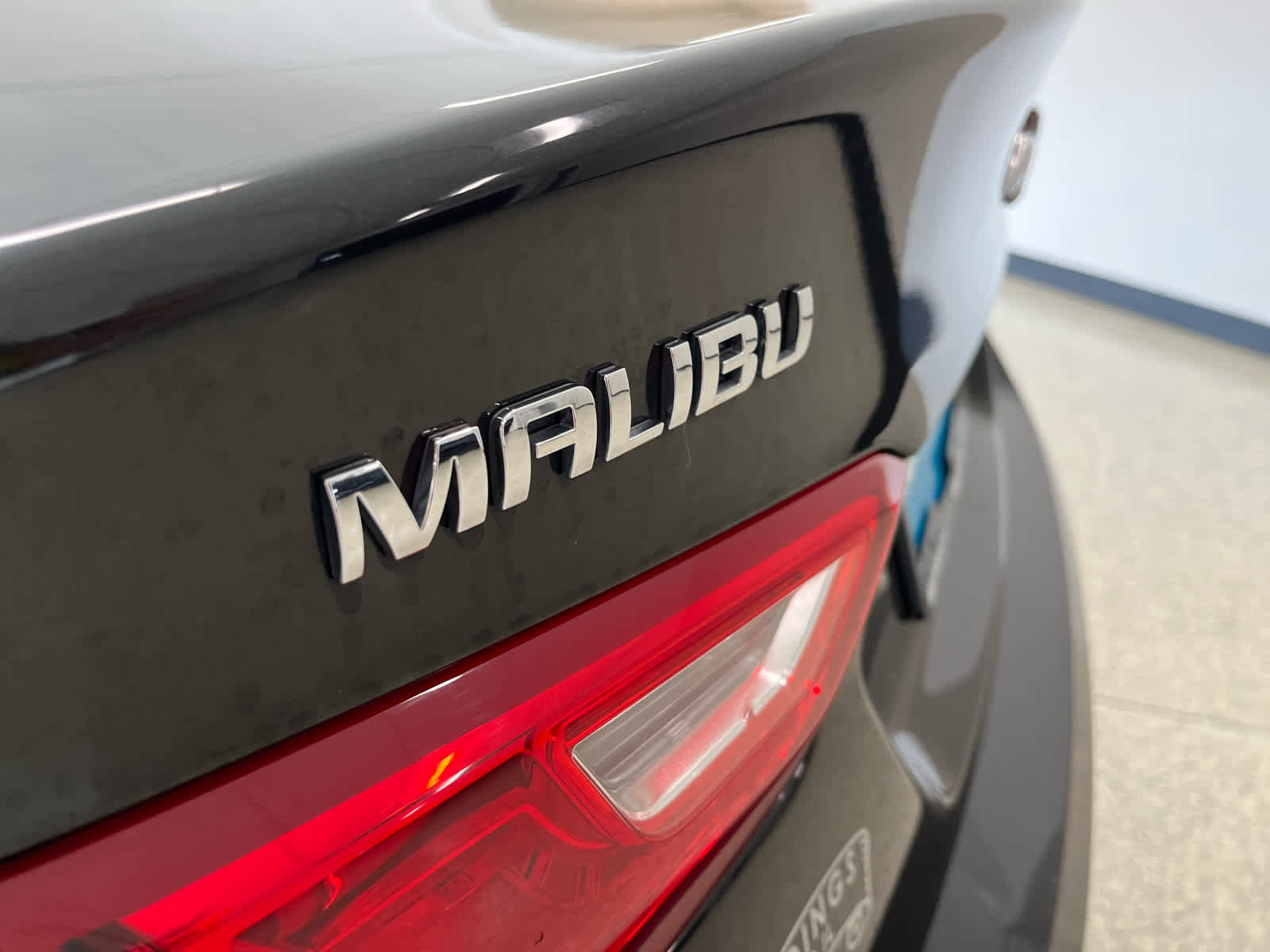 Used 2024 Chevrolet Malibu LT FWD image 9