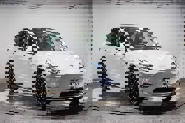 Used 2021 Tesla Model Y Long Range image 5