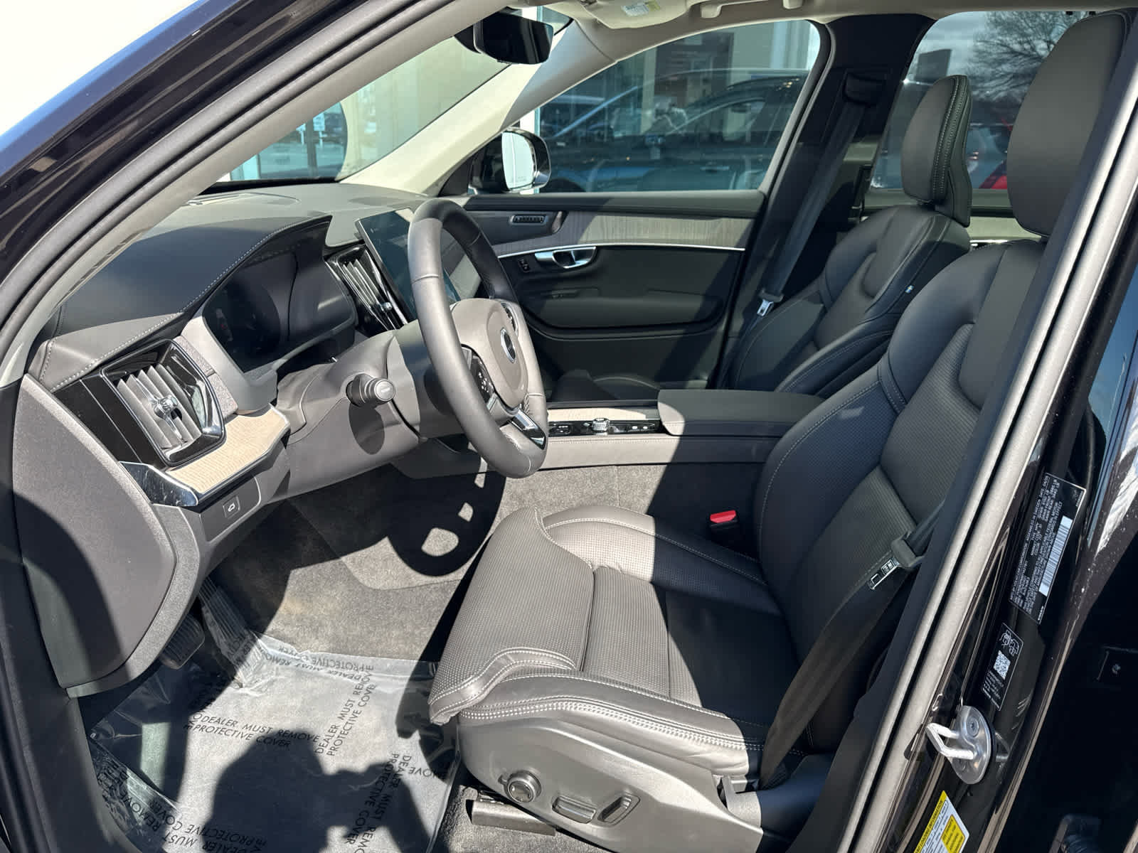 Used 2026 Volvo XC90 B6 Ultra w/ Protection Package Premier image 8