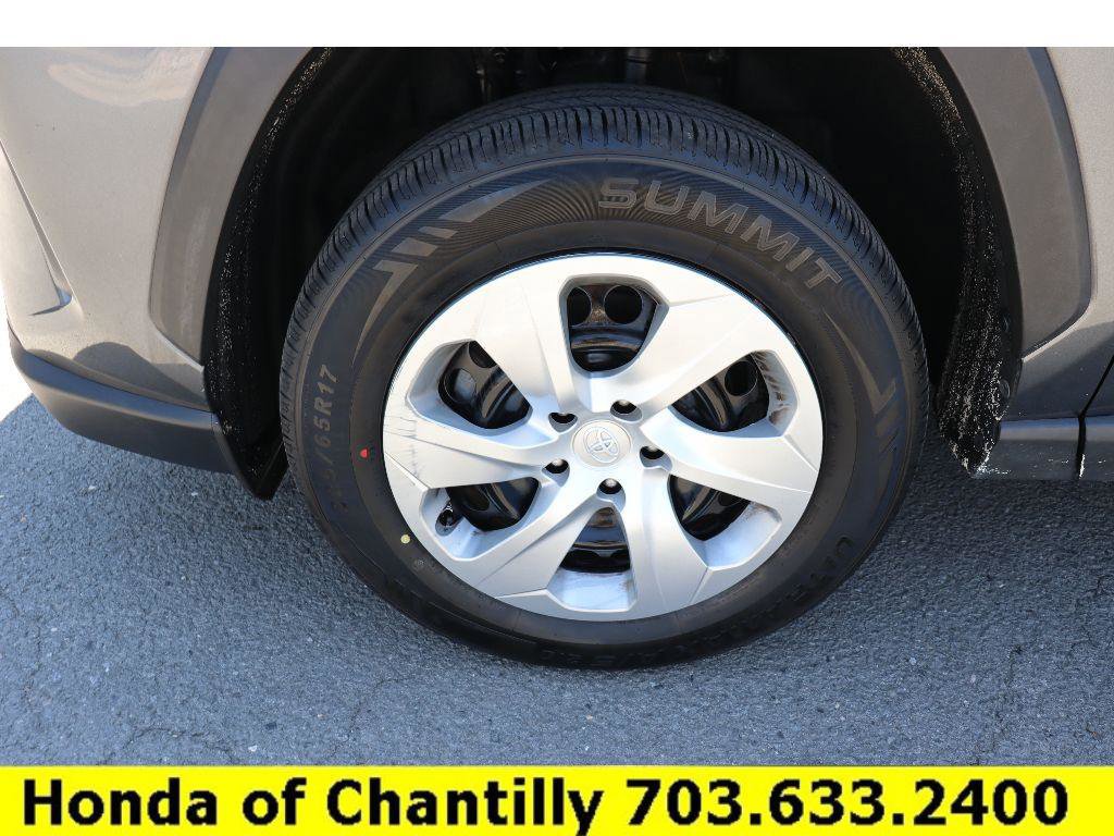 Used 2021 Toyota RAV4 LE image 30