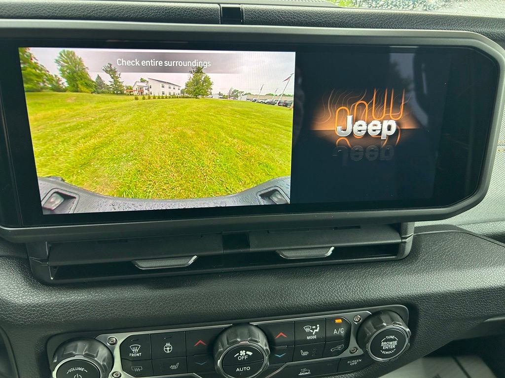 New 2026 Jeep Gladiator Sport AWD/4WD image 22