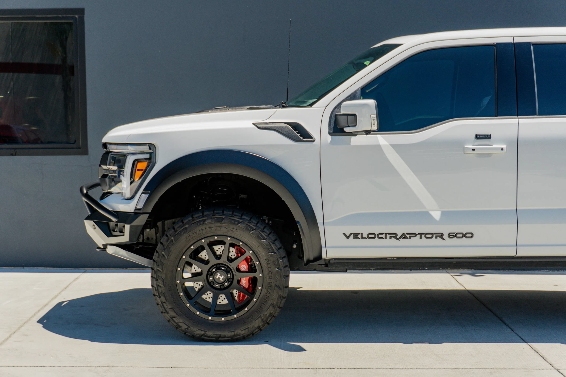 Used 2025 Ford F150 Raptor AWD/4WD image 18