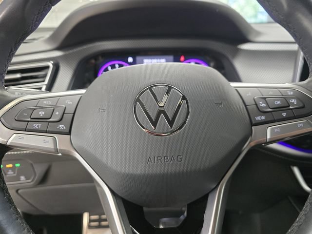 Used 2024 Volkswagen Atlas Cross Sport SEL R-Line AWD/4WD image 26