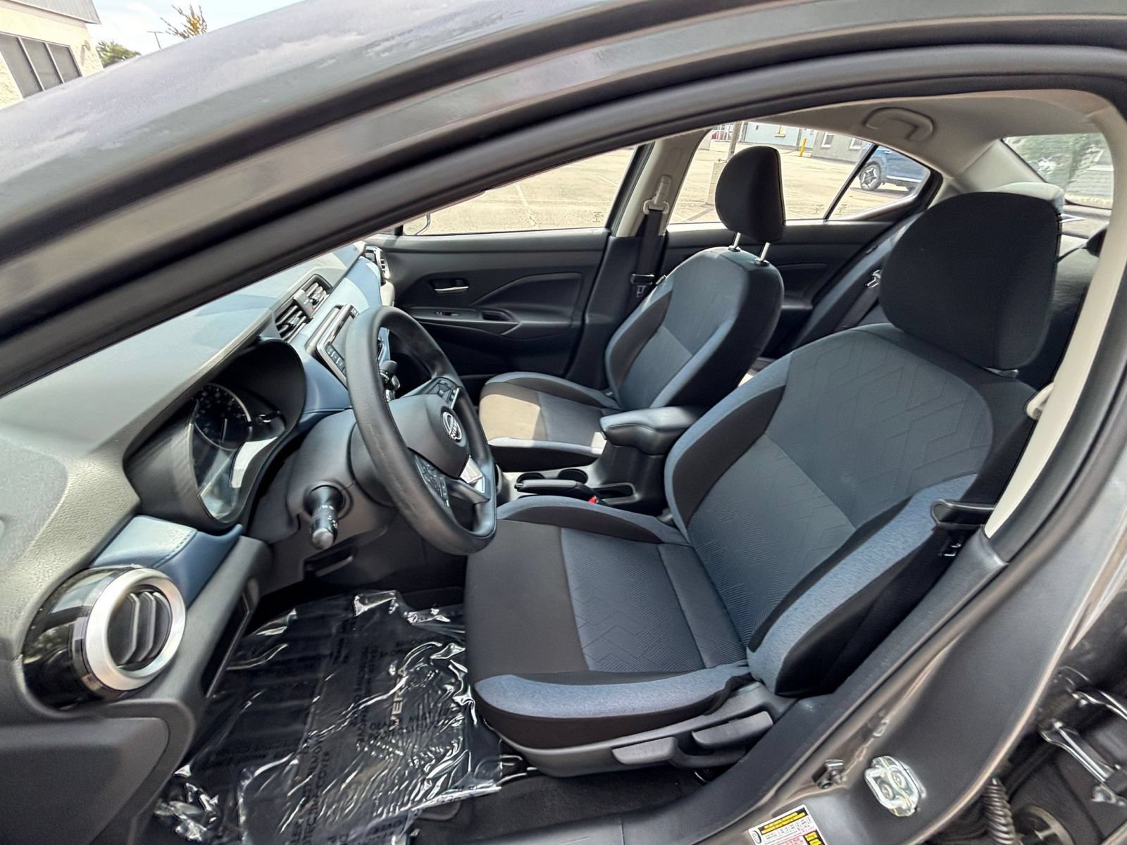 Used 2025 Nissan Versa SV FWD image 35