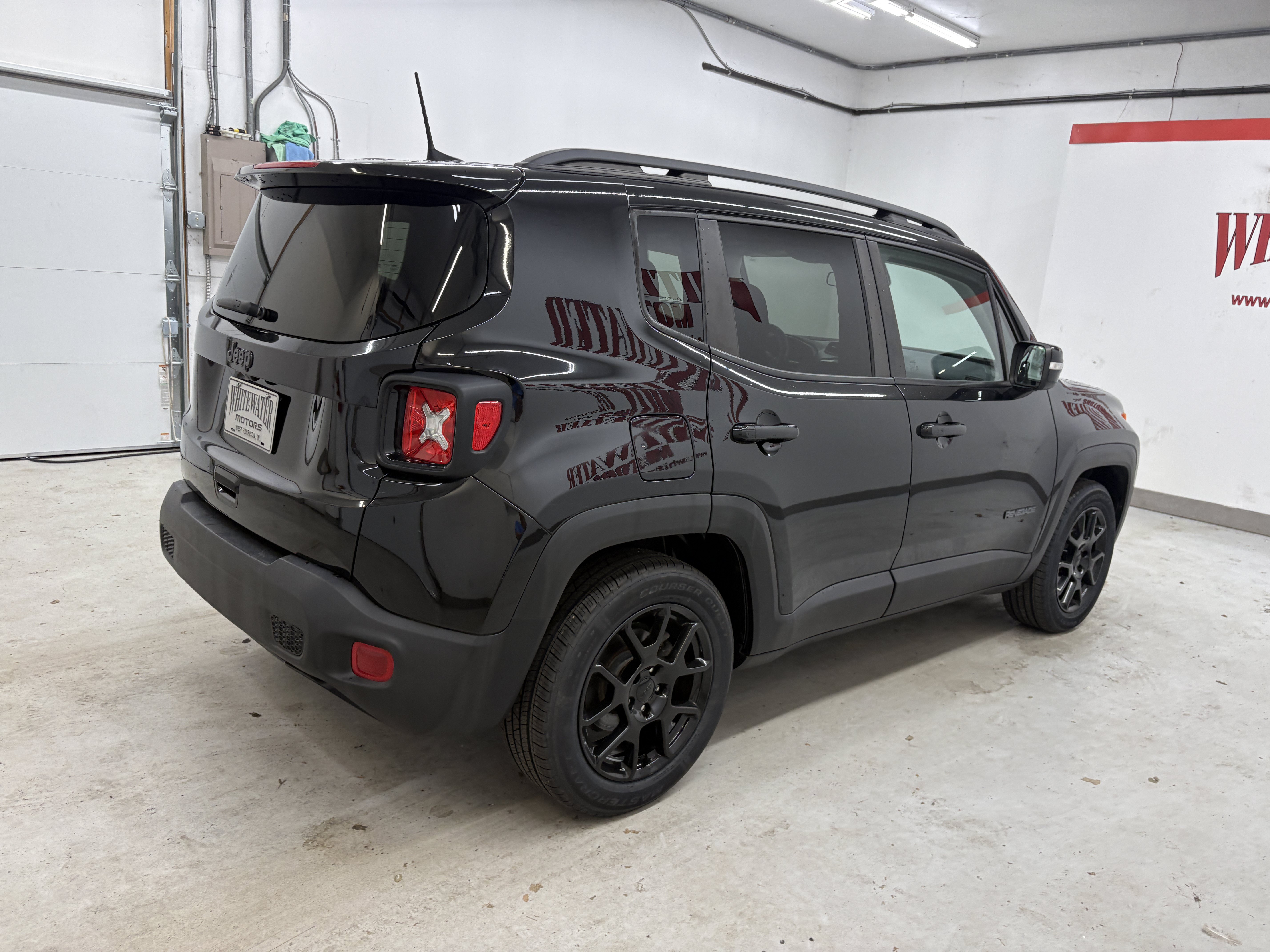 Used 2019 Jeep Renegade Altitude w/ Quick Order Package 2XM FWD image 4