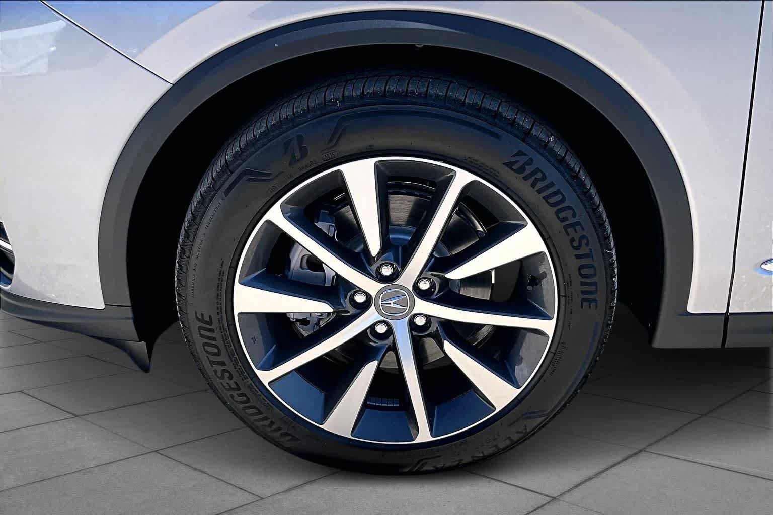 Certified 2026 Acura MDX w/ Technology Package FWD image 11