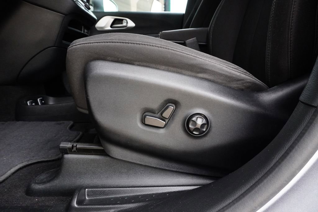 Used 2018 Chrysler Pacifica Touring Plus w/ S Appearance Package FWD image 26