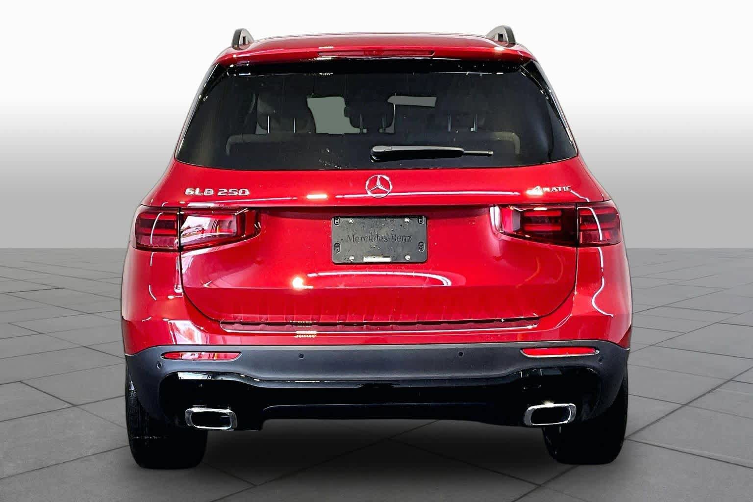 New 2026 Mercedes-Benz GLB 250 4MATIC image 4