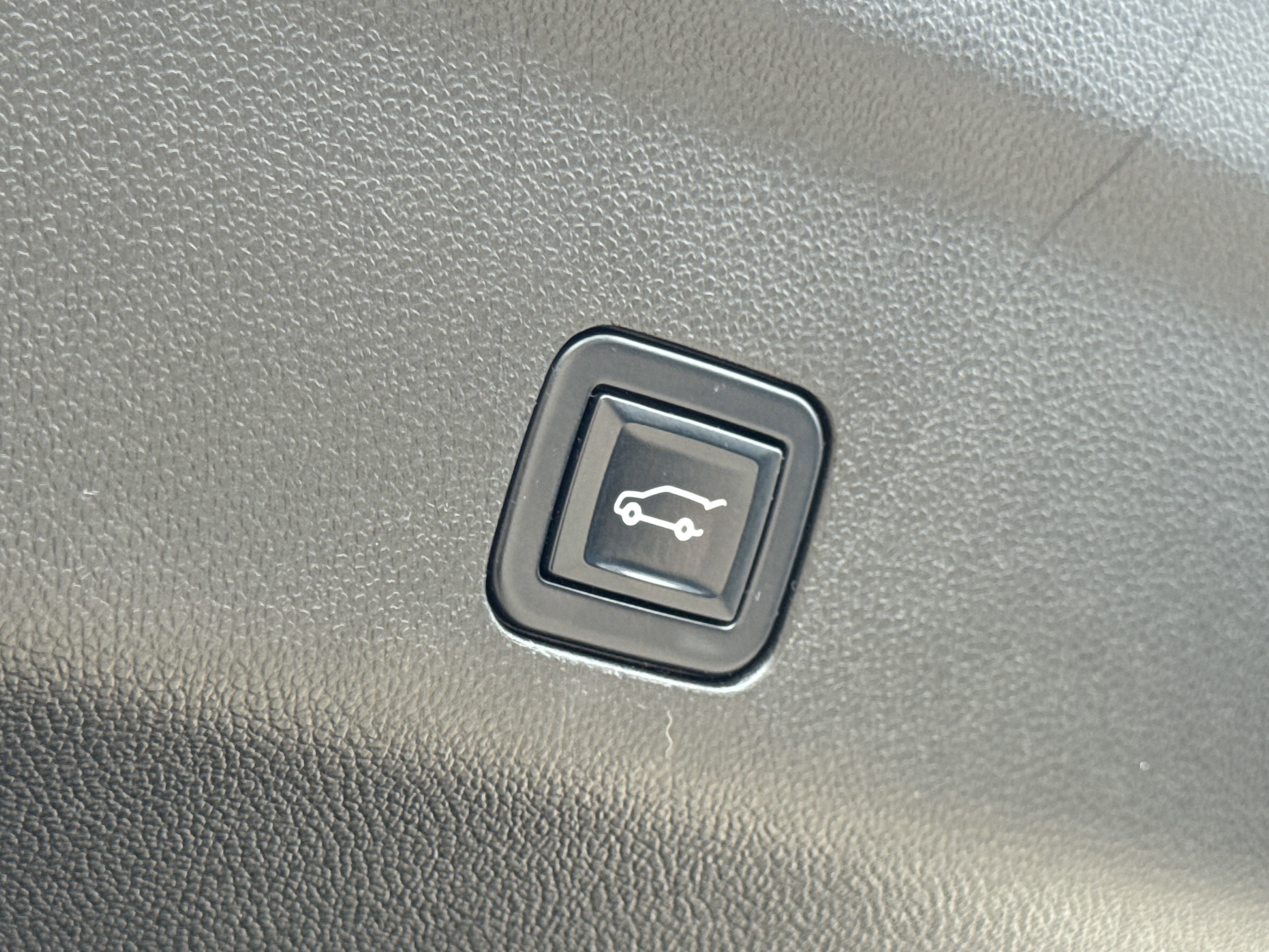 Used 2022 GMC Yukon Denali image 57