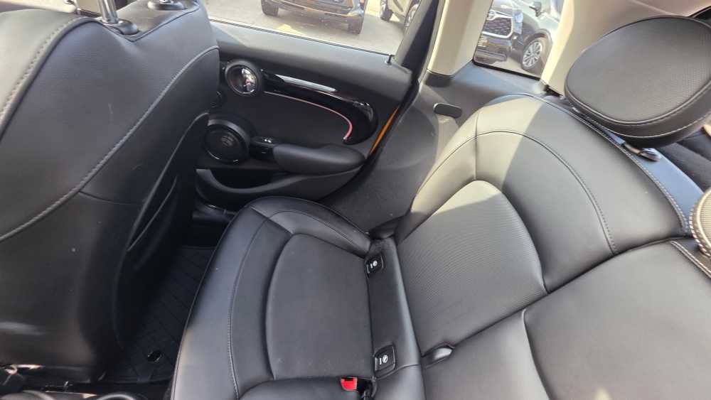 Used 2016 MINI Cooper S image 9