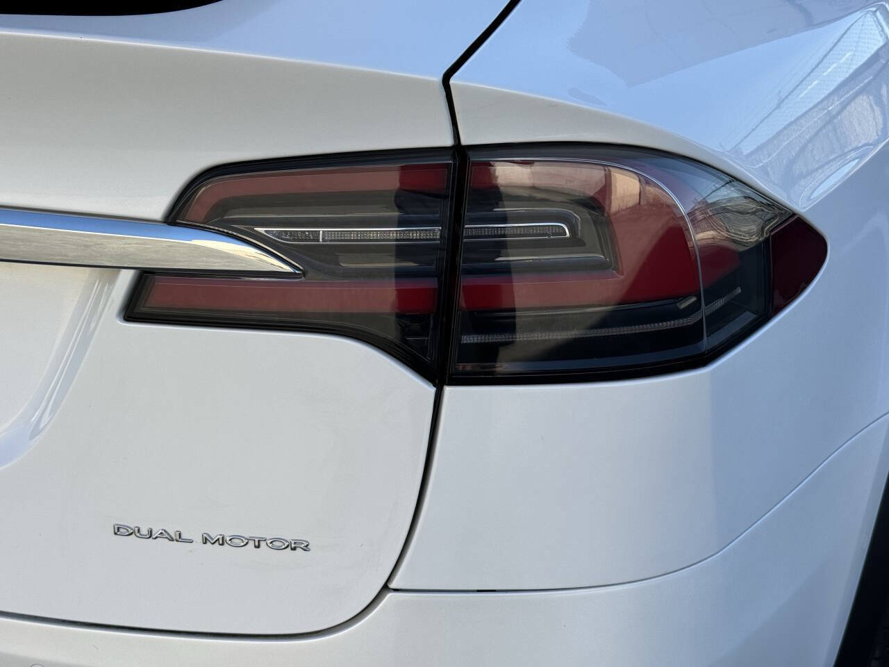 Used 2020 Tesla Model X Long Range image 40