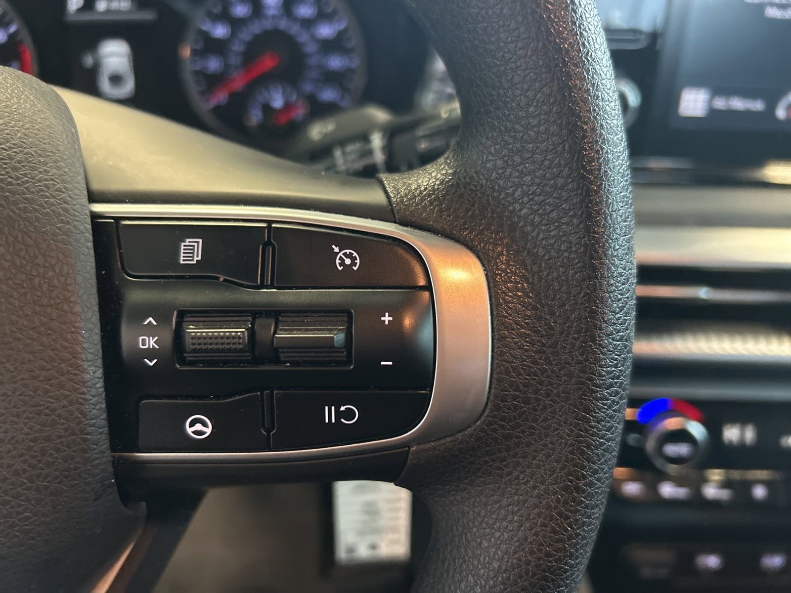 Used 2022 Kia K5 LX image 17