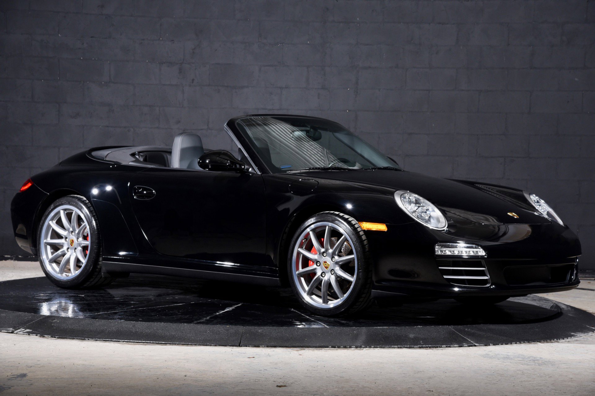 Used 2010 Porsche 911 Carrera 4S image 9