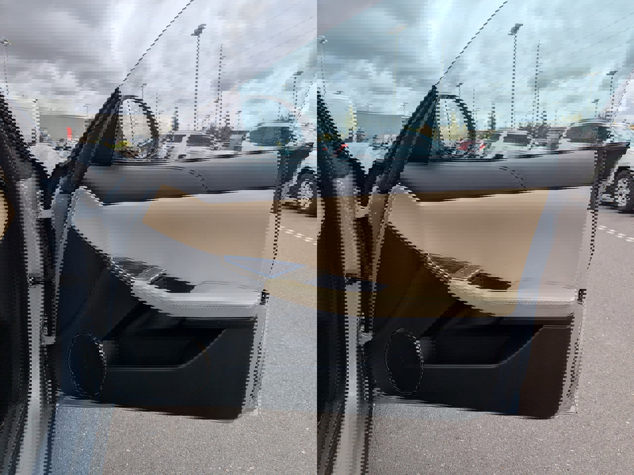 Used 2012 Fisker Karma EcoSport image 33