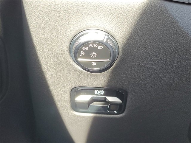 Used 2023 Mercedes-Benz GLC 300 4MATIC image 24