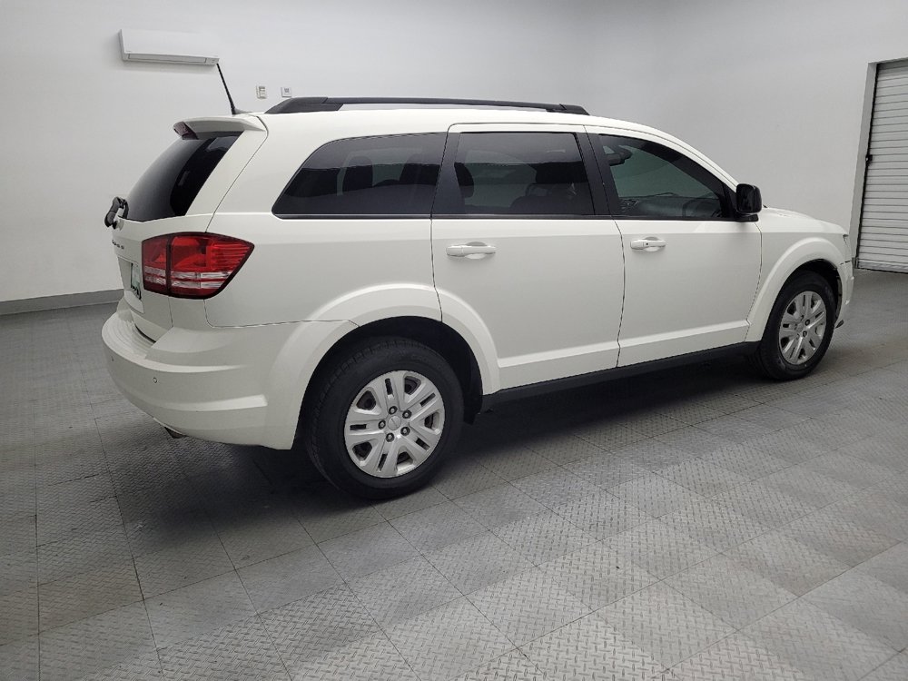 Used 2020 Dodge Journey SE w/ SE Popular Equipment Group image 10