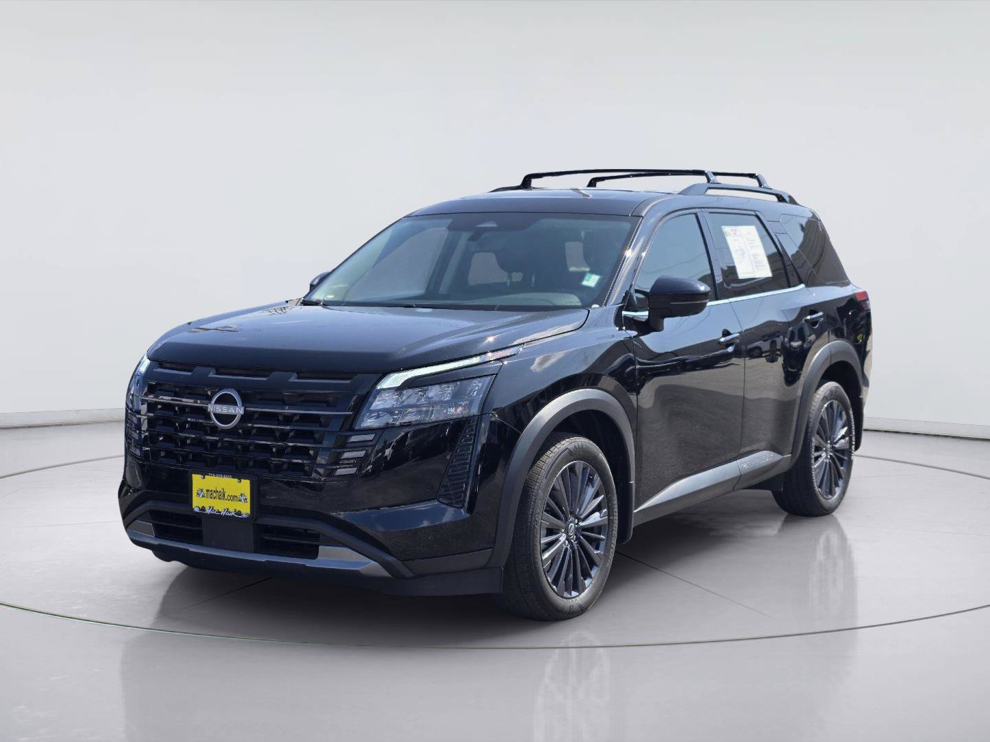 Used 2026 Nissan Pathfinder SL w/ SL Premium Package FWD image 1