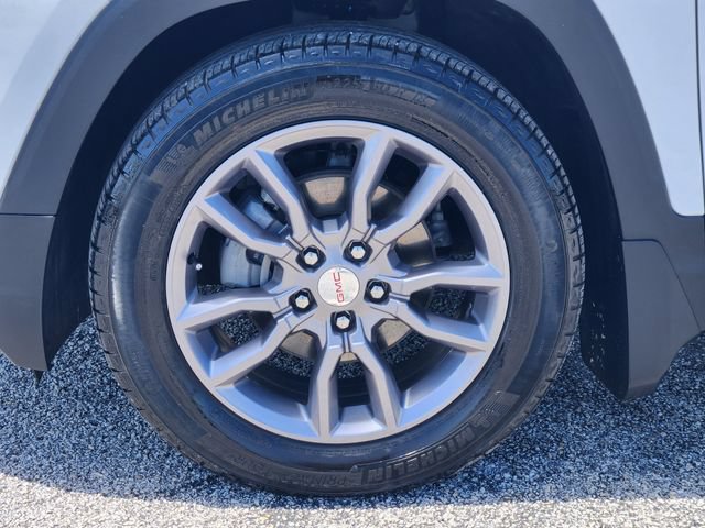 Used 2023 GMC Terrain SLT w/ Infotainment Package II FWD image 9
