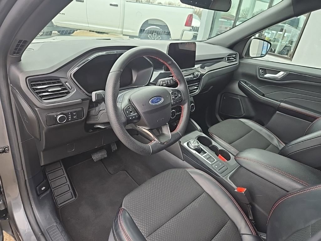 Used 2025 Ford Escape ST-Line image 34