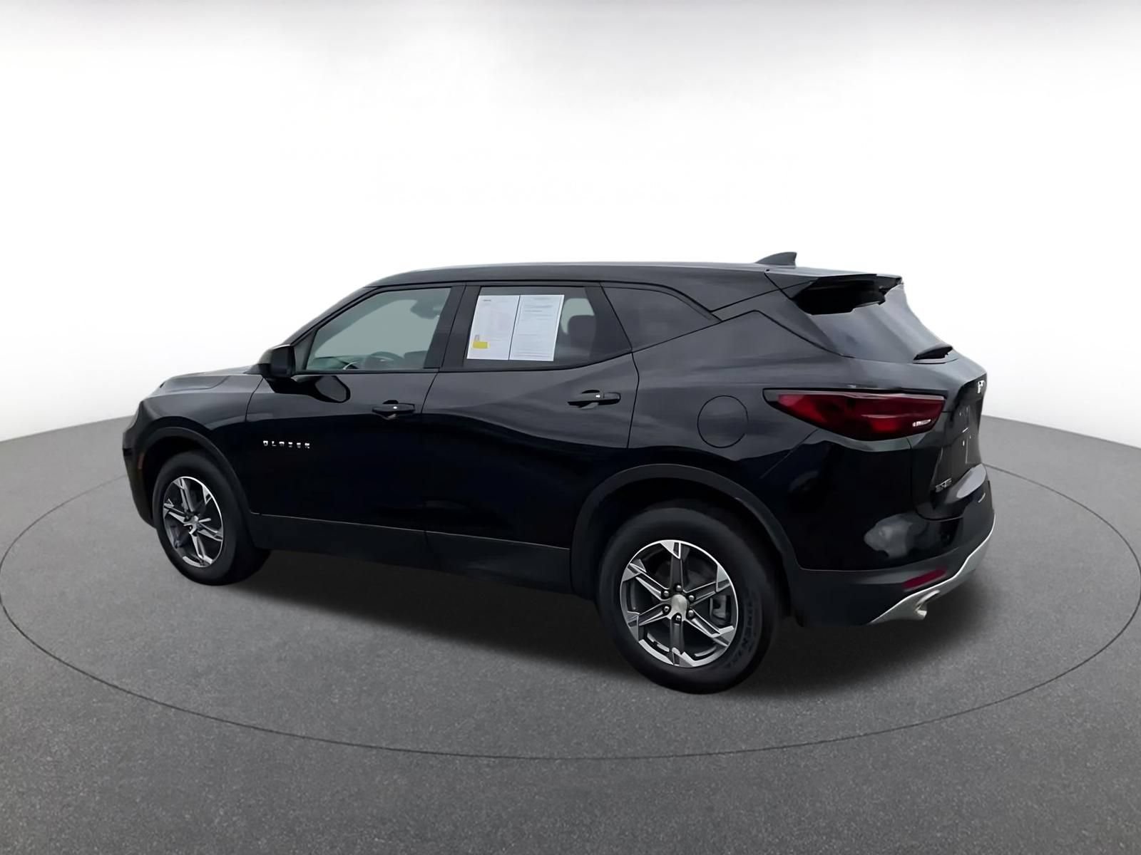 Used 2026 Chevrolet Blazer LT FWD image 9