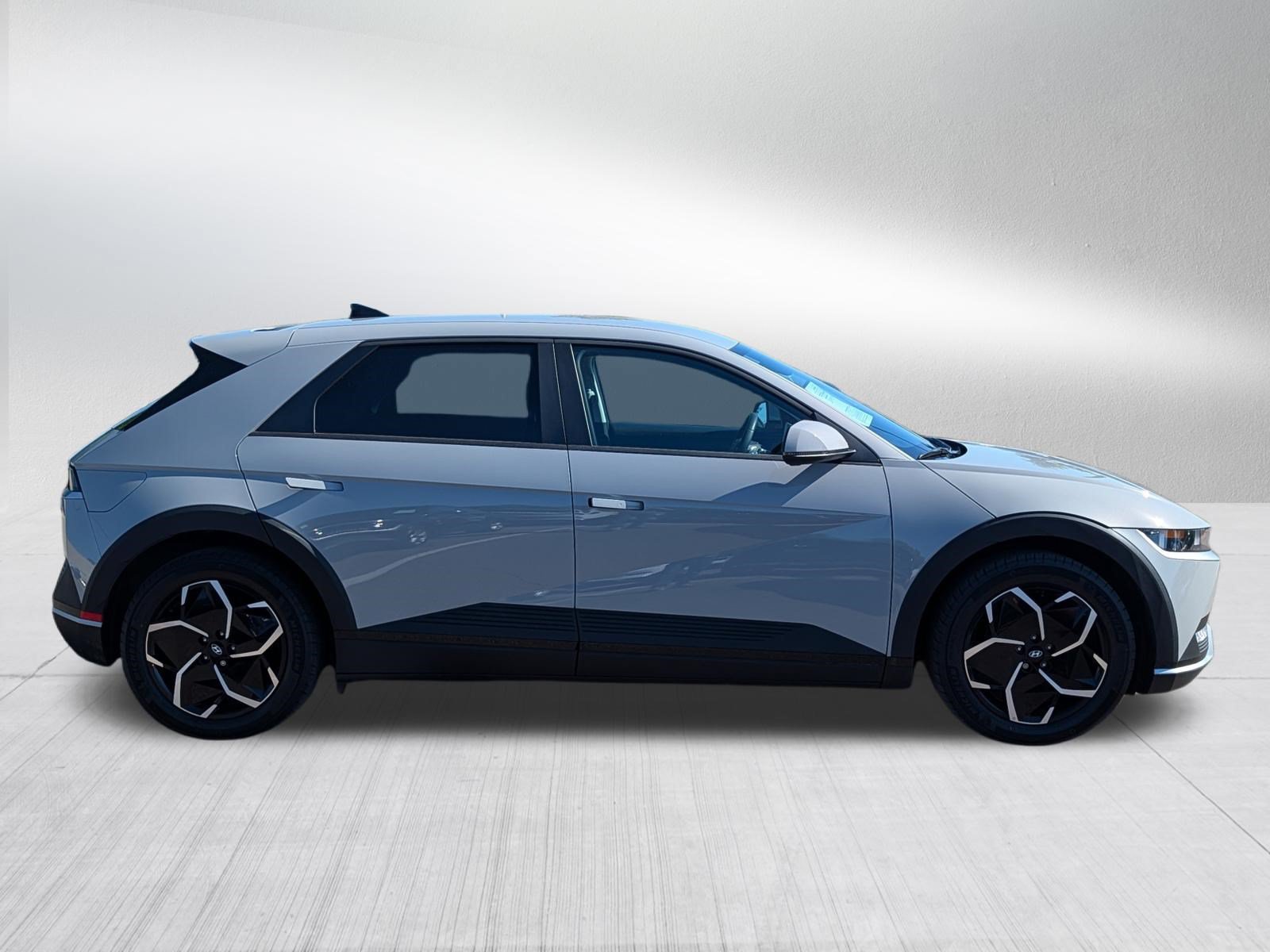 Certified 2023 Hyundai Ioniq 5 SEL w/ Cargo Package AWD/4WD image 8