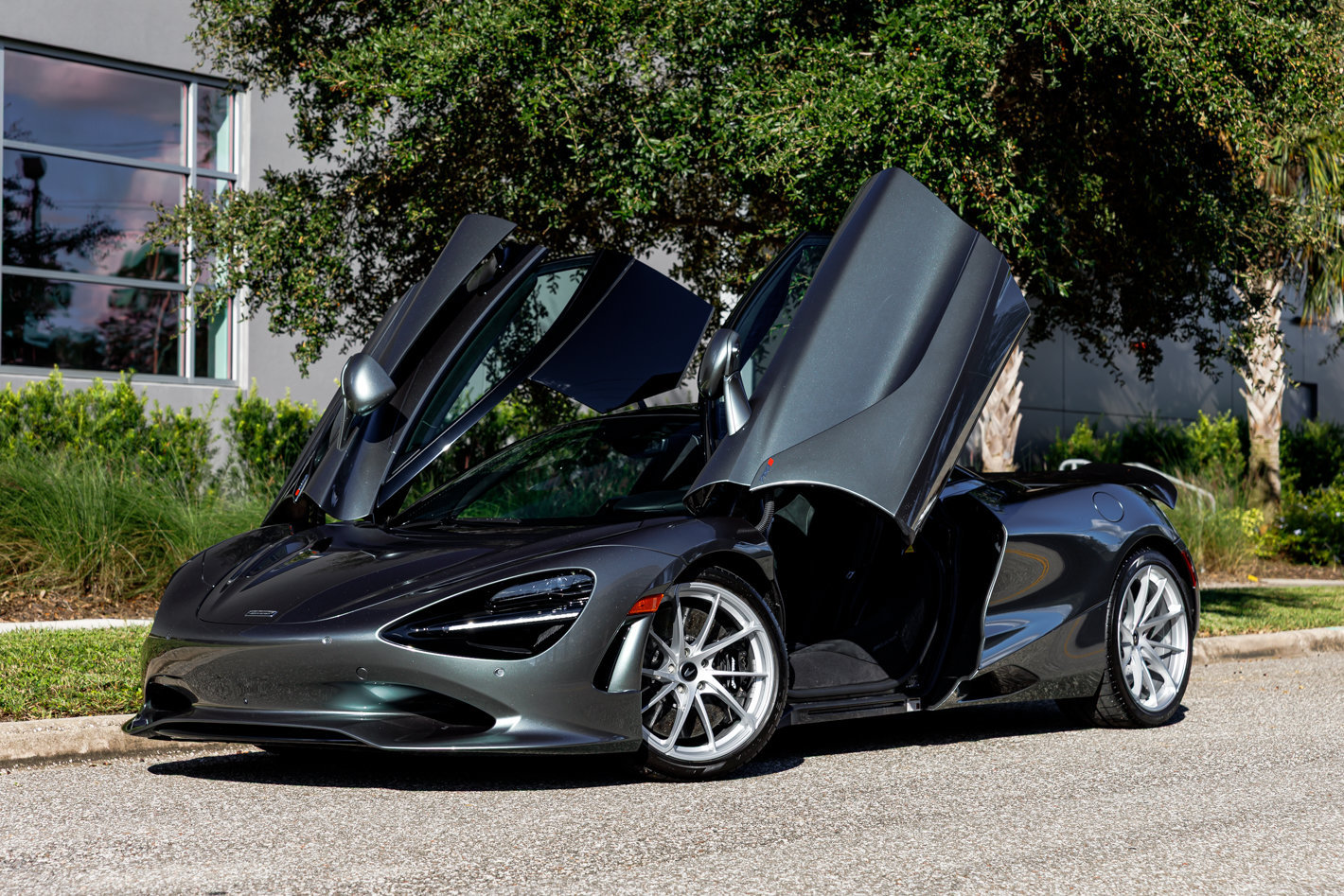 New 2027 McLaren 750S RWD image 33