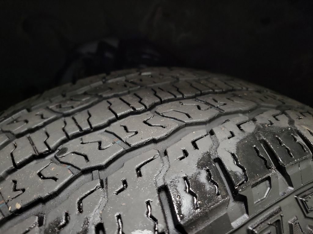 Used 2023 Chevrolet Colorado Trail Boss image 11