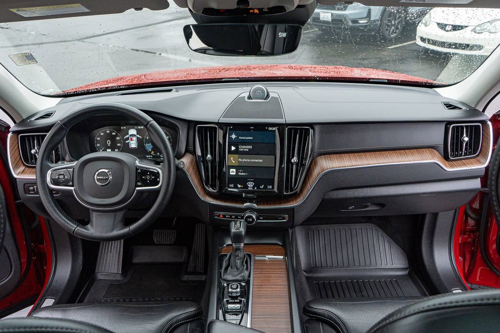 Used 2020 Volvo XC60 T6 Inscription w/ Protection Package Premier image 21
