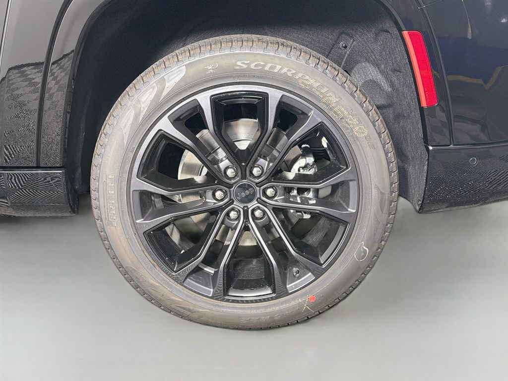 New 2026 Jeep Grand Wagoneer L Summit AWD/4WD image 33