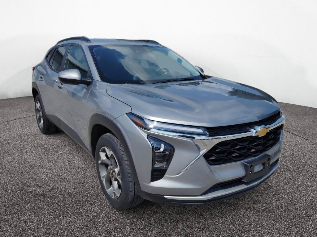 Used 2025 Chevrolet Trax LT