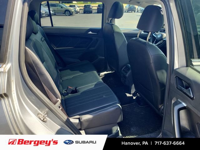 Used 2024 Volkswagen Tiguan SE w/ Panoramic Sunroof Package image 10