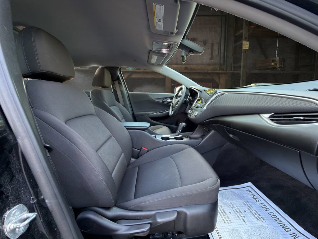 Certified 2020 Chevrolet Malibu LS FWD image 15