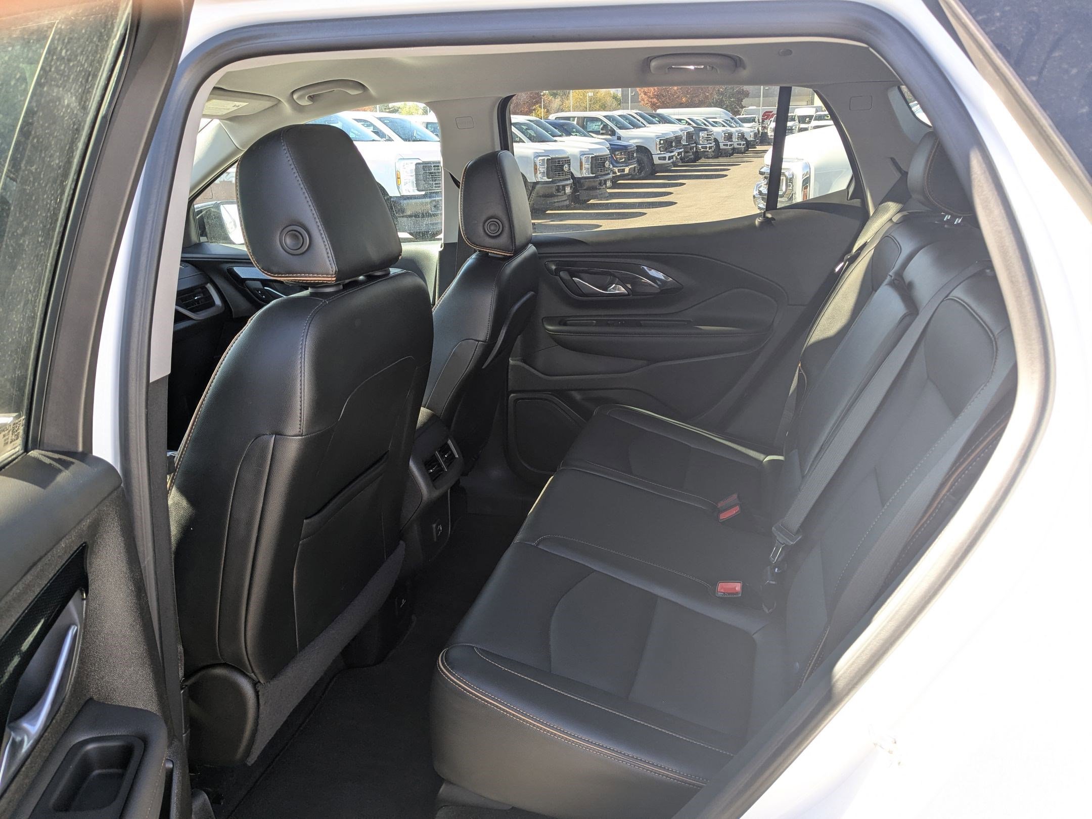 Used 2023 GMC Terrain AT4 image 25