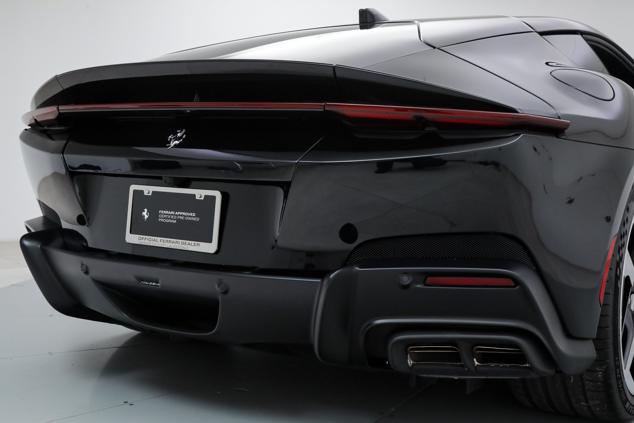 Certified 2025 Ferrari 12Cilindri RWD image 17