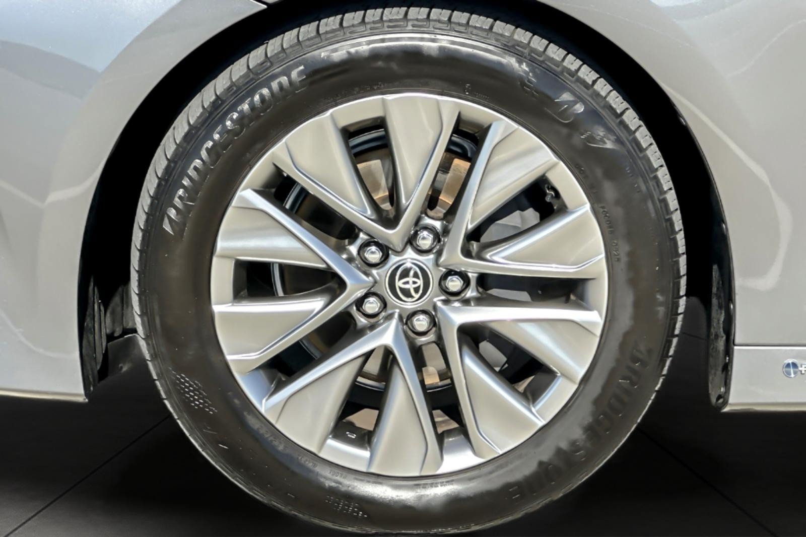 Used 2025 Toyota Mirai XLE RWD image 24