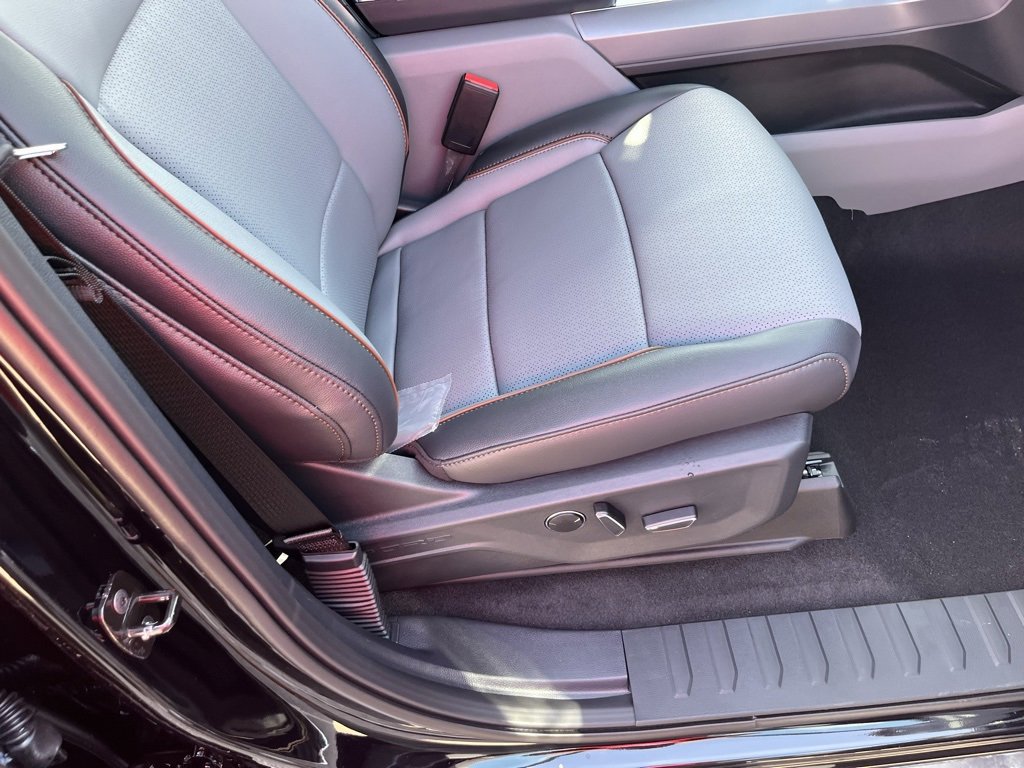 New 2025 Ford F150 Lariat w/ Equipment Group 502A High image 17