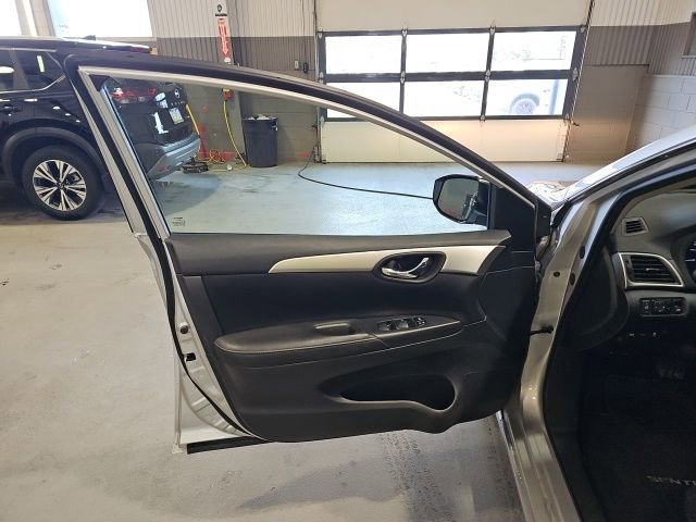 Used 2016 Nissan Sentra S FWD image 10