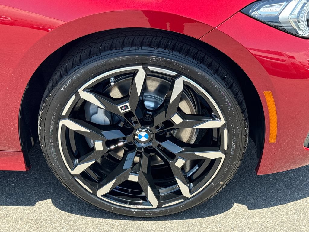 New 2026 BMW 330i Sedan w/ M Sport Package RWD image 7