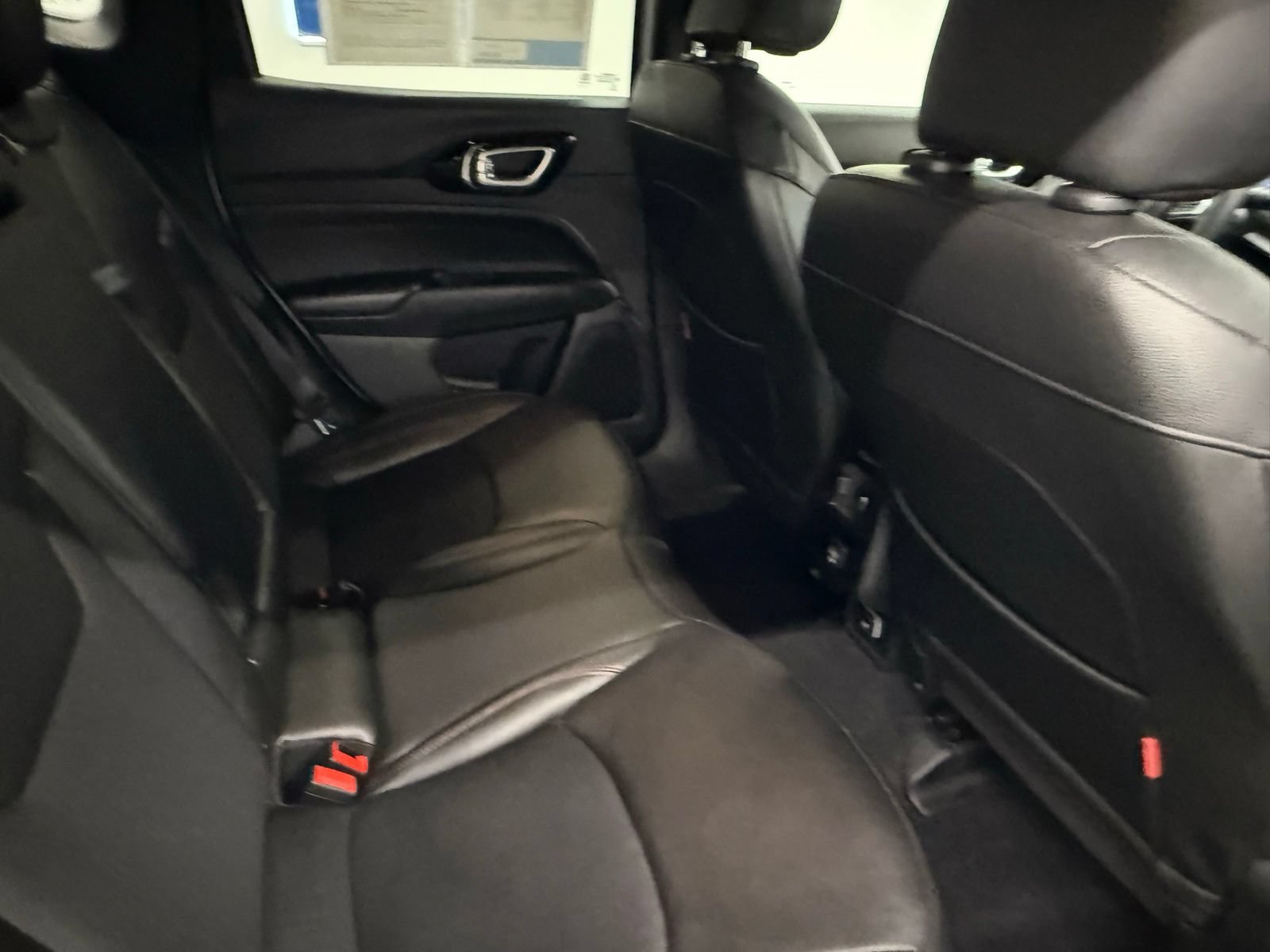 Used 2025 Jeep Compass Trailhawk AWD/4WD image 6