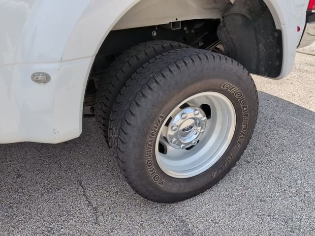 Used 2022 Ford F350 XL w/ STX Appearance Package AWD/4WD image 13
