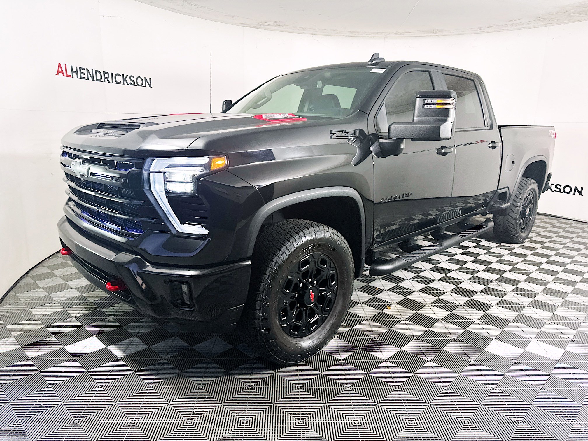 Used 2024 Chevrolet Silverado 2500 LT w/ Midnight Edition image 7