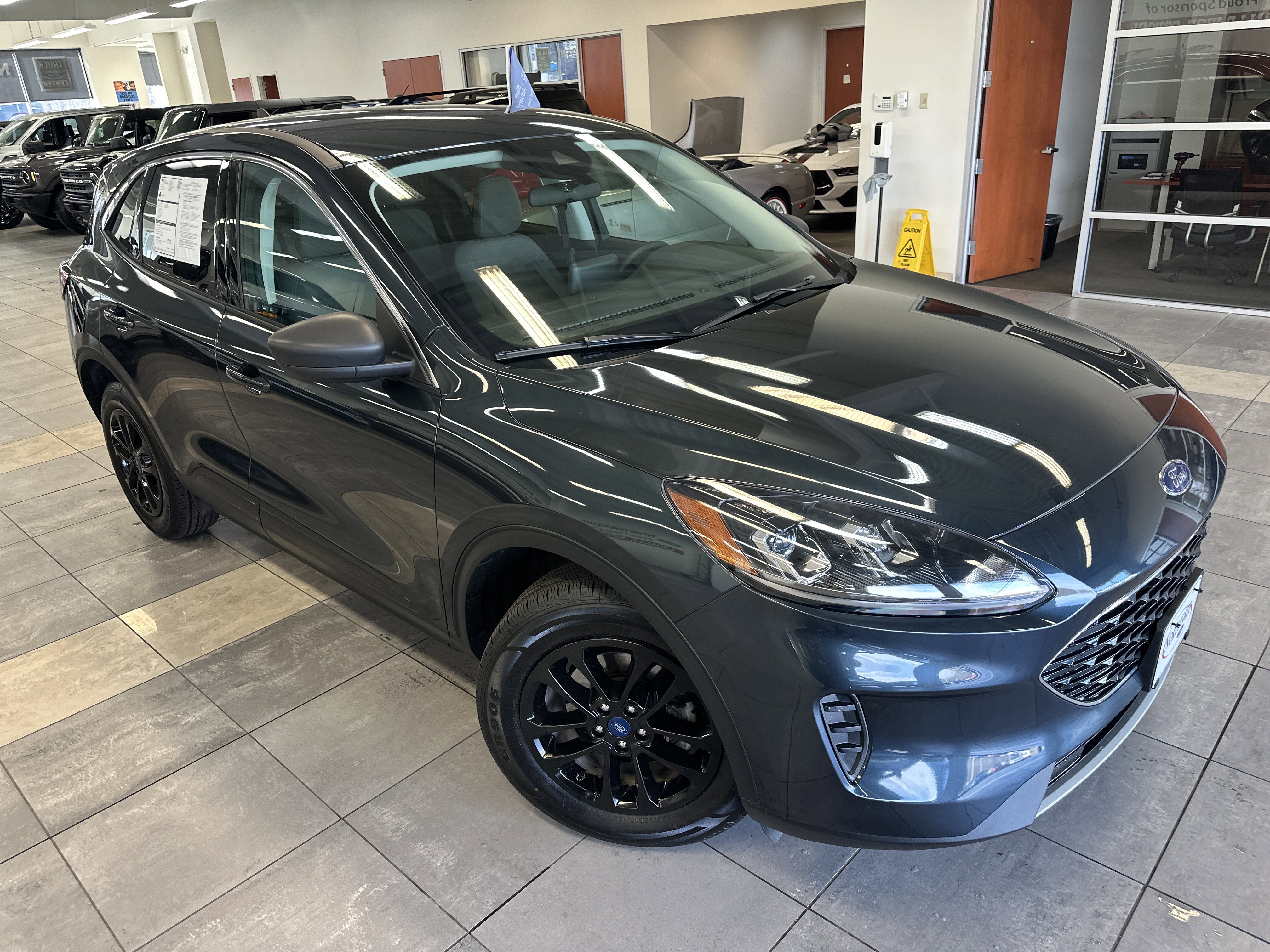 Certified 2022 Ford Escape SE w/ Cold Weather Package image 10