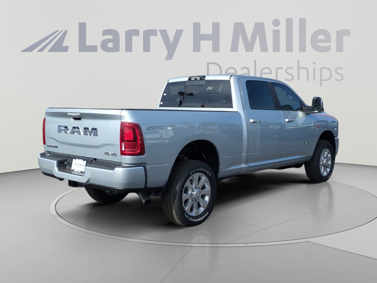 New 2026 RAM 2500 Laramie w/ Sport Appearance Package AWD/4WD image 5
