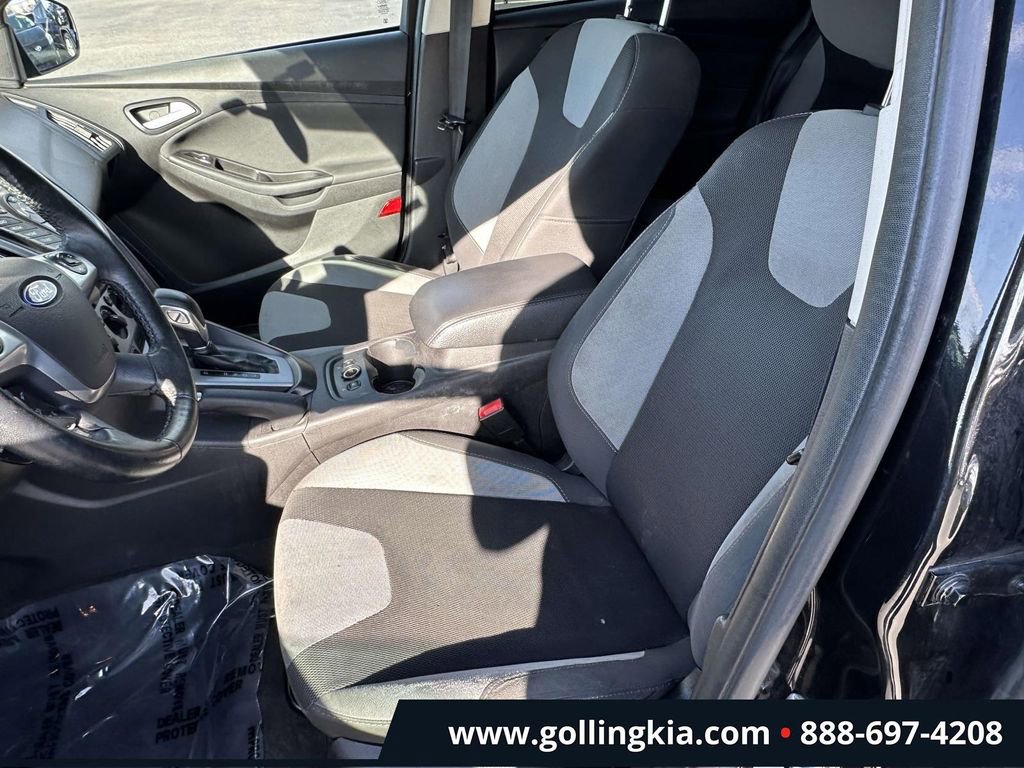 Used 2014 Ford Focus SE w/ SE Sport Package image 16