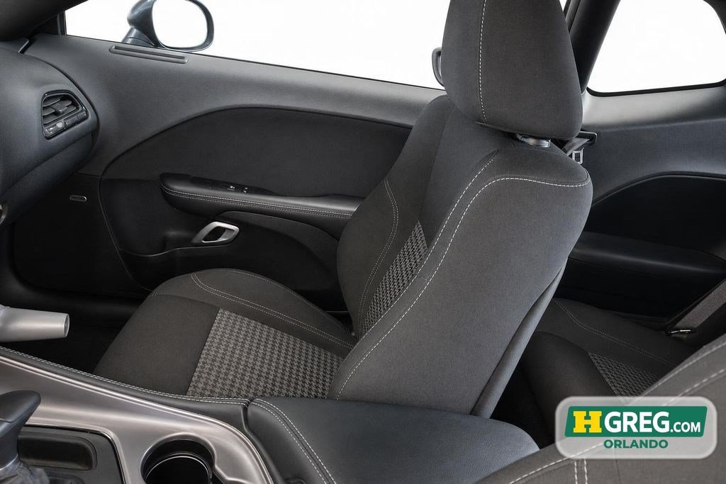 Used 2023 Dodge Challenger SXT RWD image 11