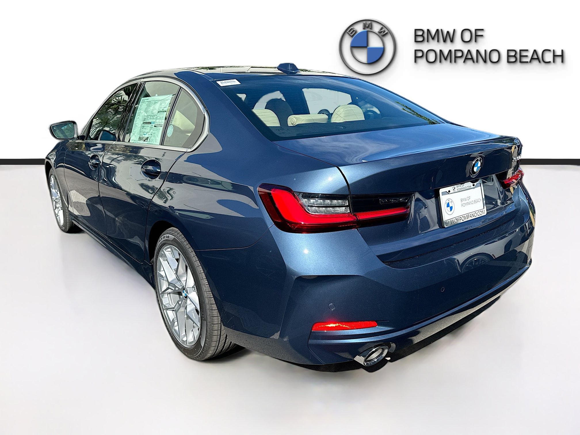 New 2026 BMW 330i Sedan w/ Premium Package RWD image 4