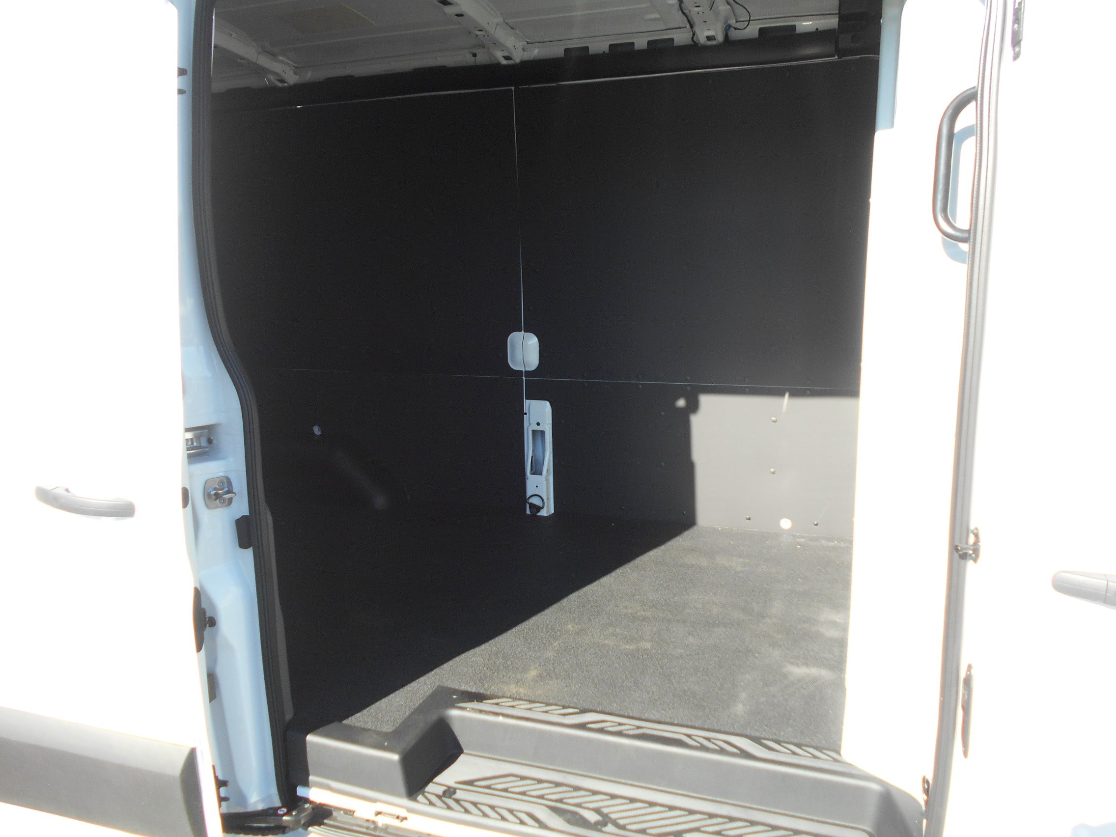 Used 2022 Ford E-Transit Medium Roof w/ Load Area Protection Package RWD image 8