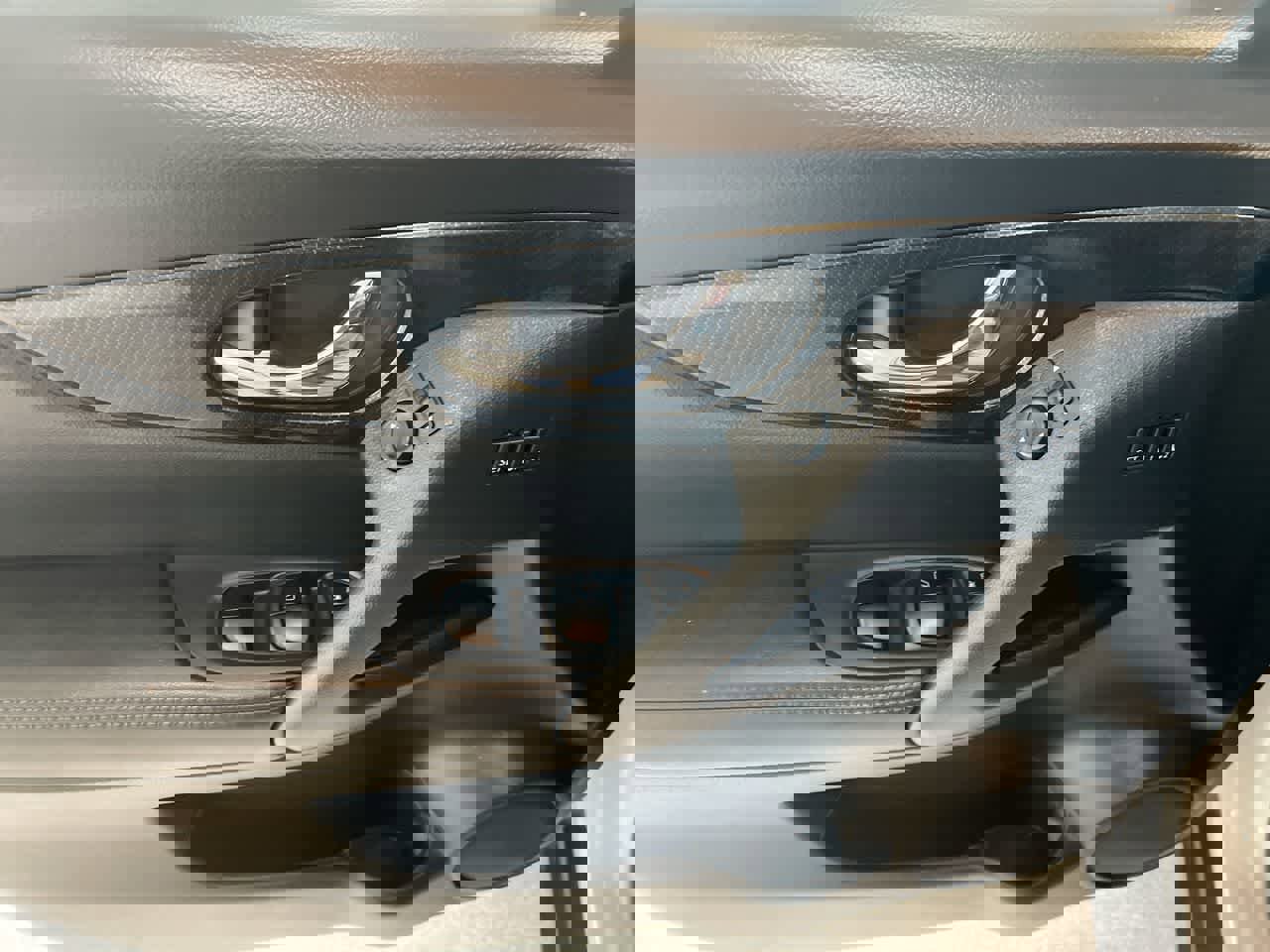 Used 2019 Nissan Rogue SL image 13