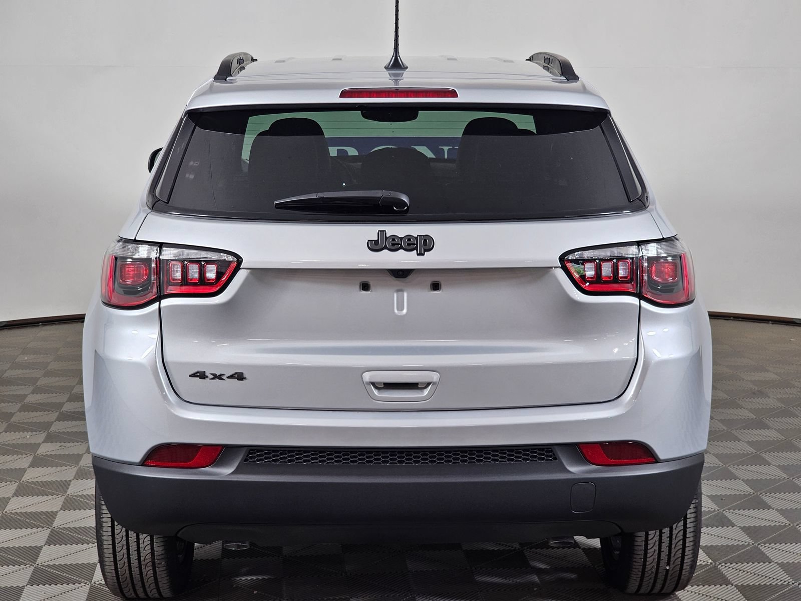 New 2026 Jeep Compass Latitude AWD/4WD image 30
