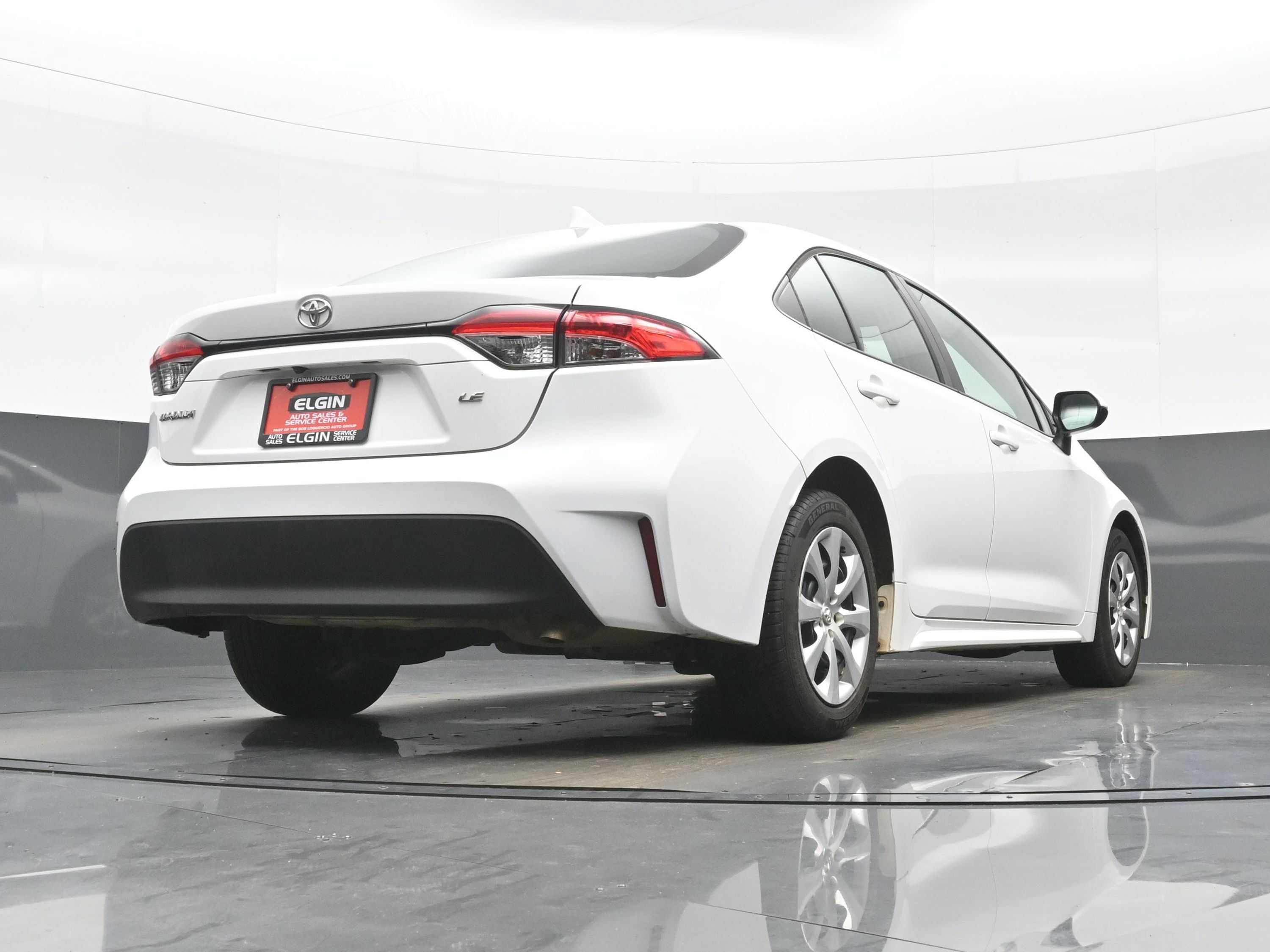 Used 2024 Toyota Corolla LE FWD image 28